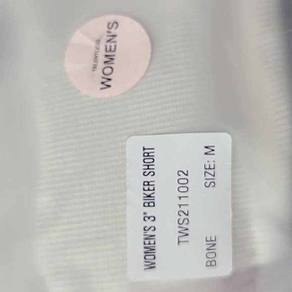 NEW TALENTLESS Women's 3" Bone Ribbed Biker Shorts Sz M Stretch $49 NWT - Picture 4 of 7